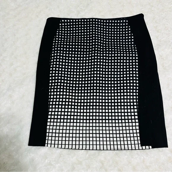 WHBM Graphic Black White Peplum Tank Skirt Suit Set size 0 - Picture 6 of 10